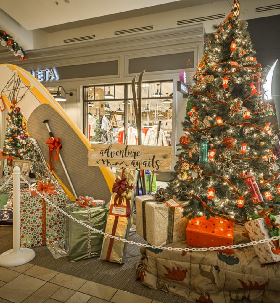 Christmas Tree Elegance Historic Davenport Hotel 2022 Christmas Tree Elegance - River Park Square - Downtown Spokane Partnership